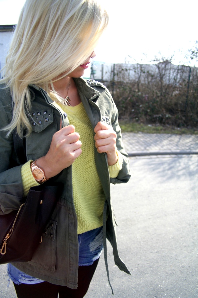 Weekend Look Style Army Parka studded